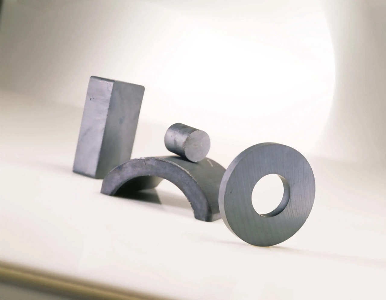 Adams Magnetic Products, LLC, Permanent Magnets, Magnetic Assemblies & Flexible Magnet Fabrication, Elmhurst, IL