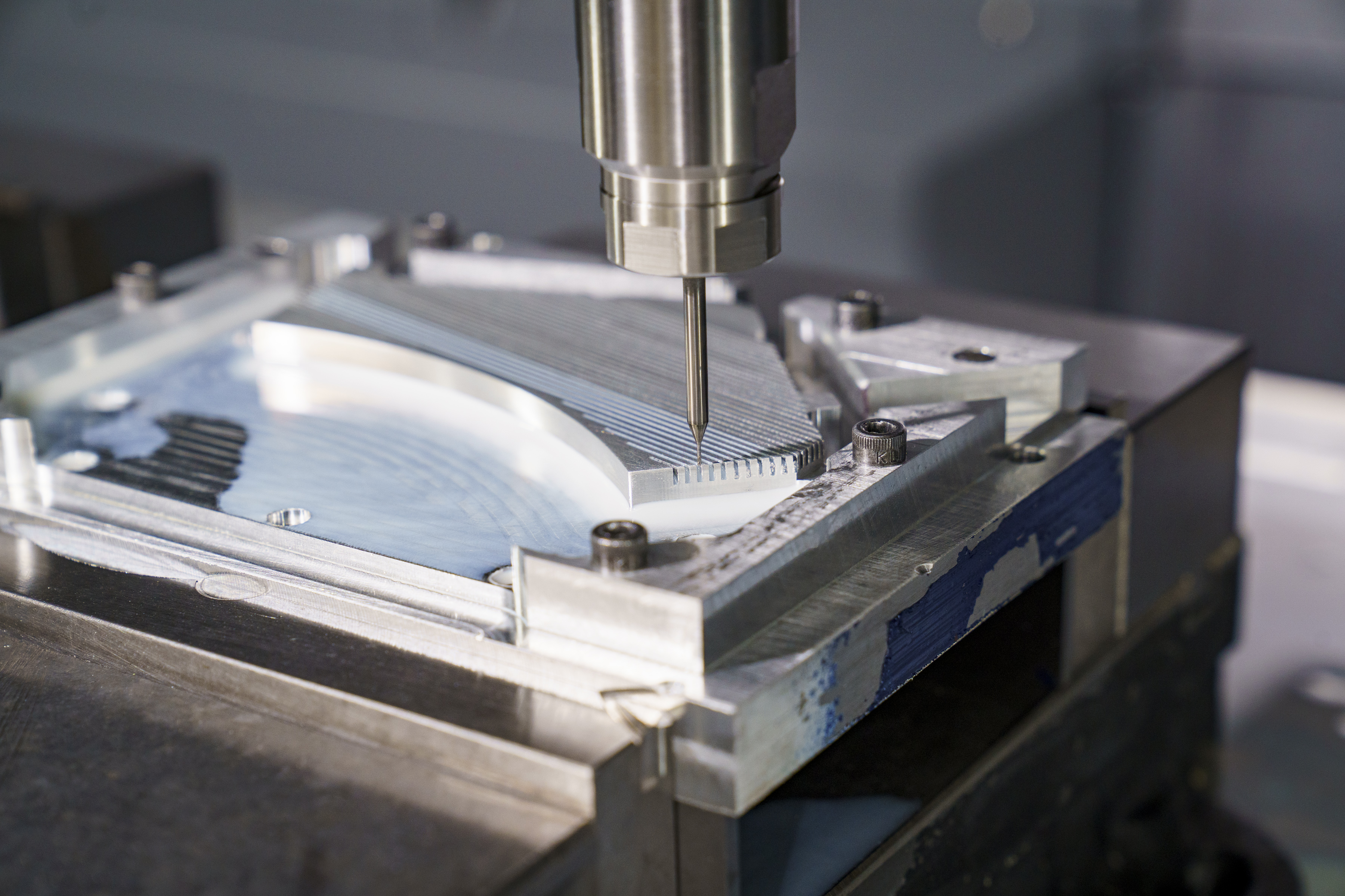 Precision CNC Milling for Mold Making in Industrial Manufacturing
