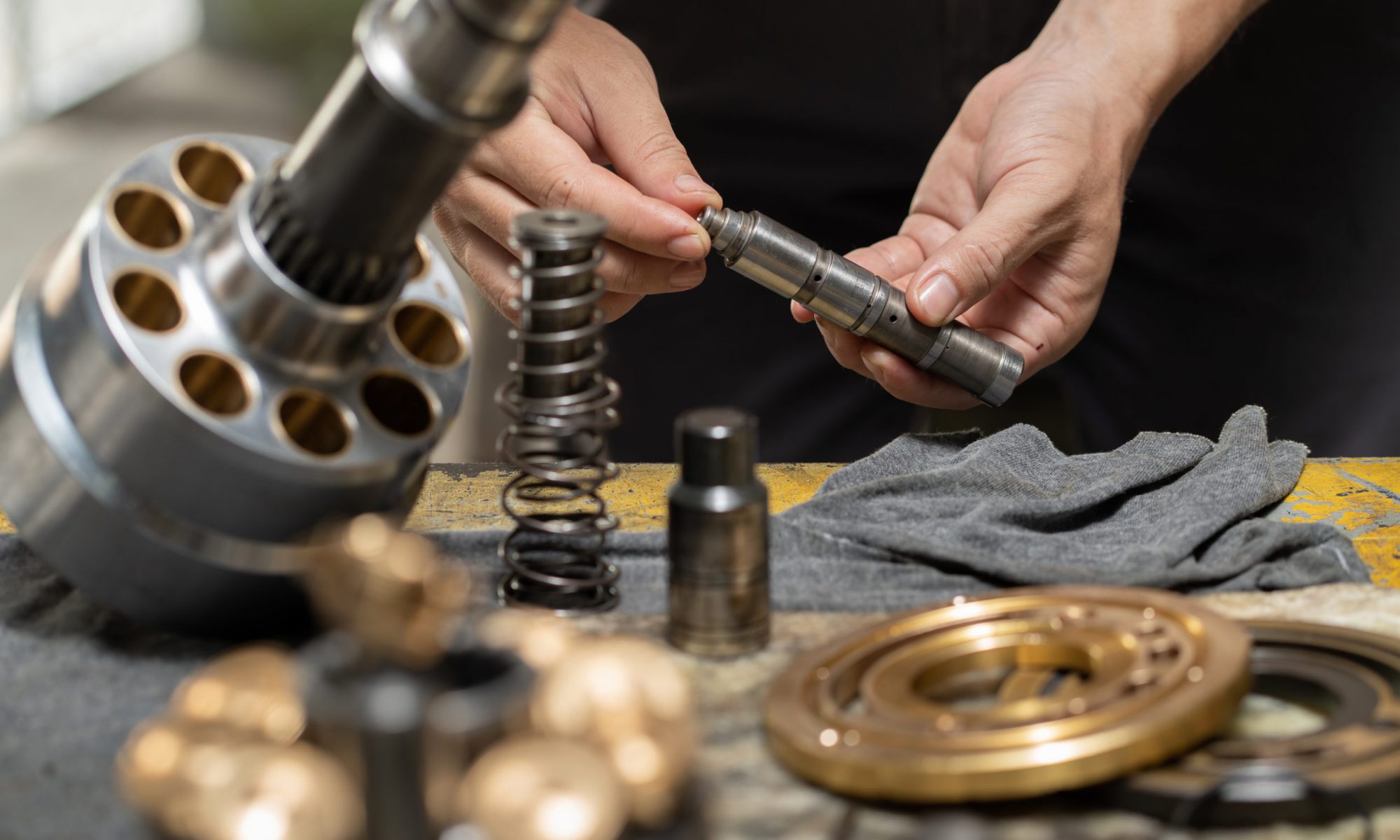 Cummins Hydraulics, Fluid Power Sales, Hydraulic Cylinder Repair, Mobile Service, Pressure Testing & Burndy Tool Repair, Newmarket, ON