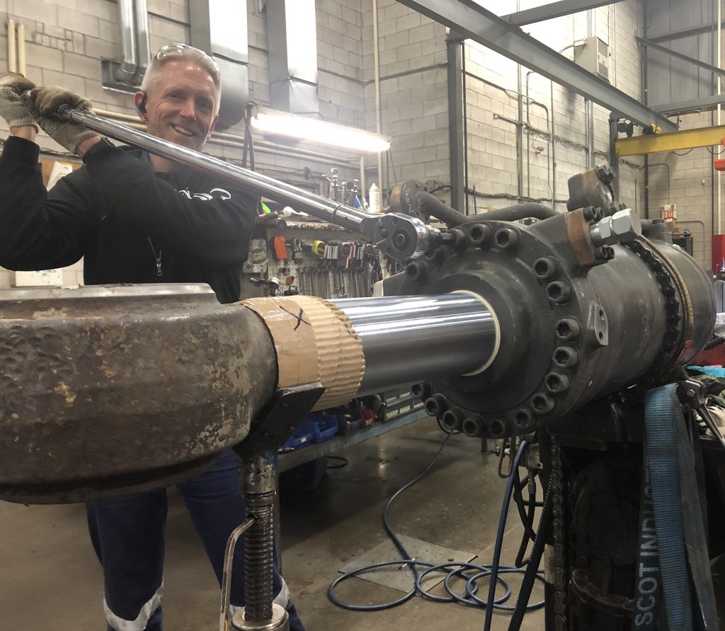 Hydraulic cylinder machine shop work area