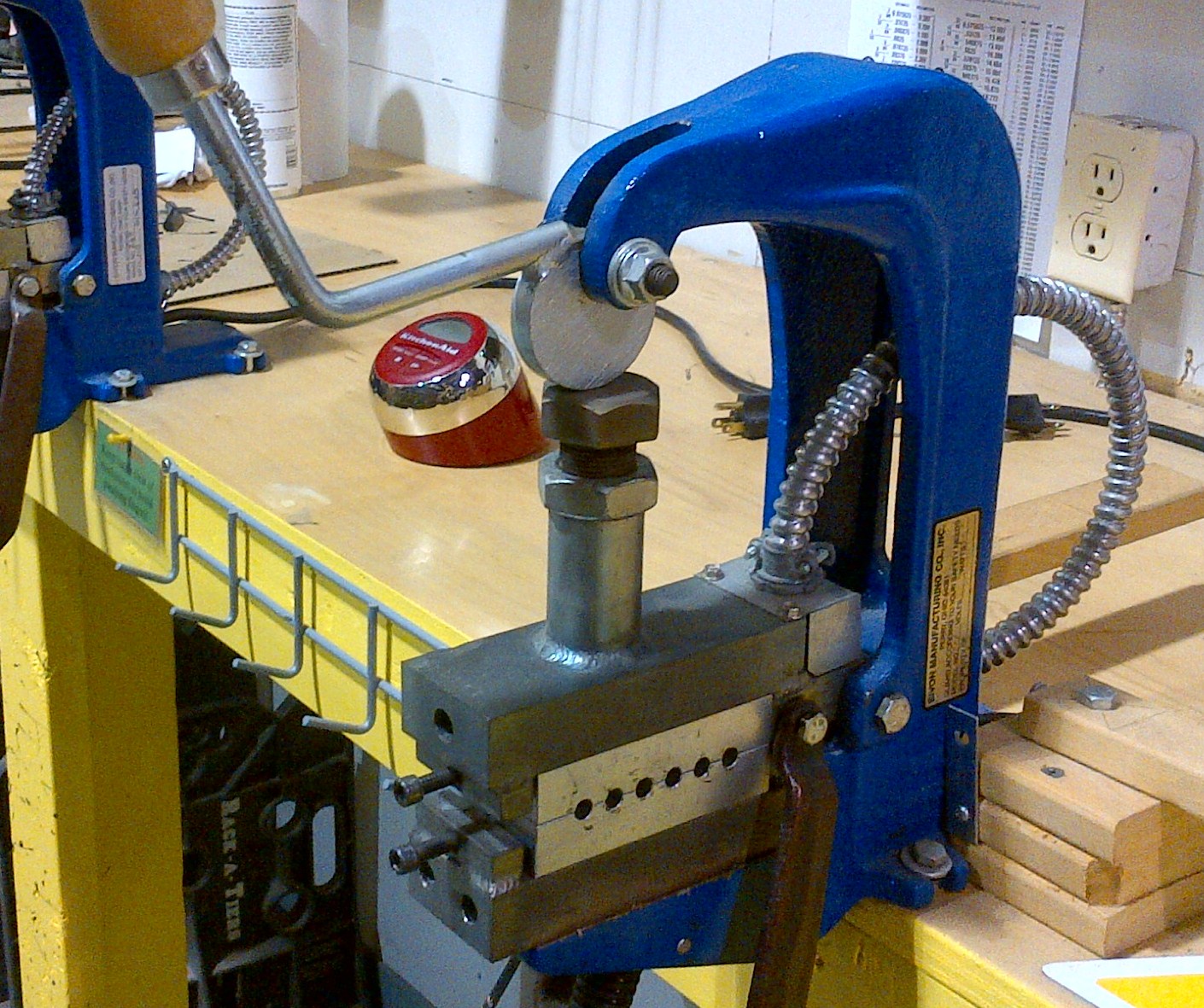 Custom vulcanizing process for seal and O-ring applications.