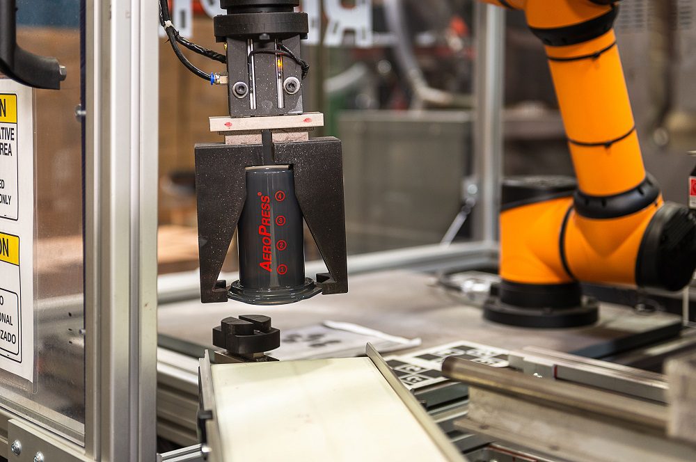 ISO-class certified, high-cavitation fast-cycle injection cell for medical molding applications